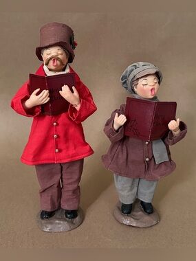 Vintage Pair of Victorian Style Christmas Carolers Figures Clothe-Maché